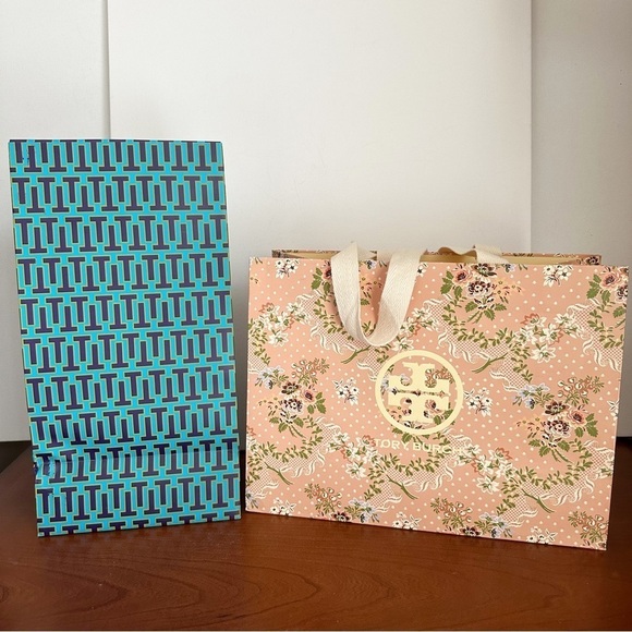 Tory Burch Shopping Gift Bags Set of 2 - Picture 2 of 5